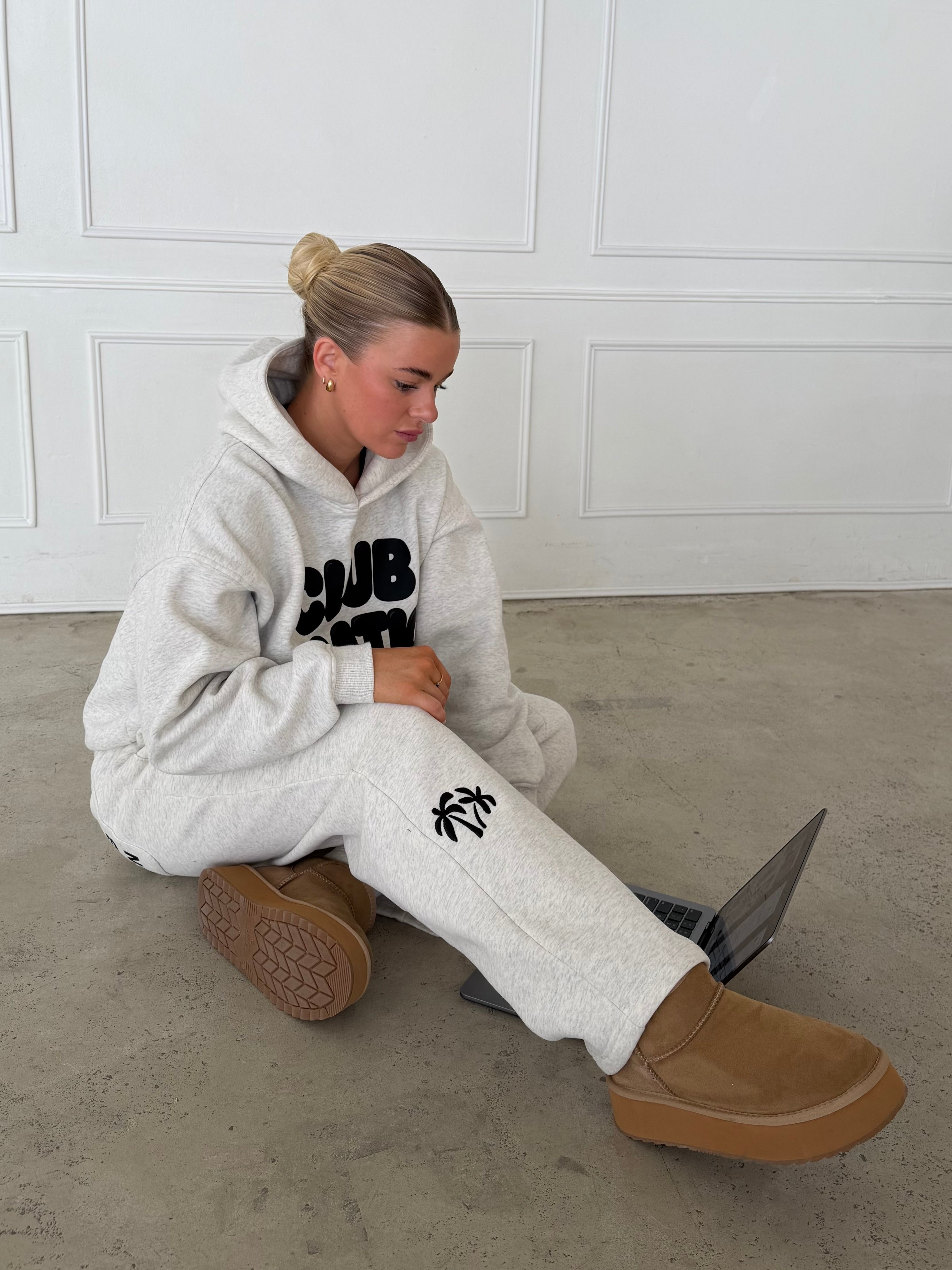 The Palm Sweatpants: Oat Ash